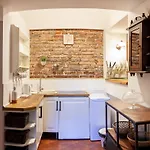 Appartamento No5 Szlak Street *